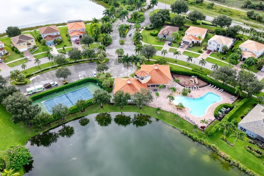 Building Photo - 2921 Inlet Cove Ln E