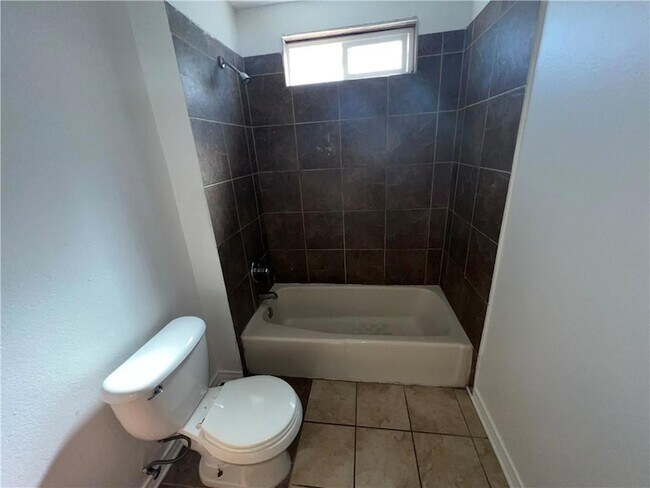 Building Photo - 3617 Jupiter Dr