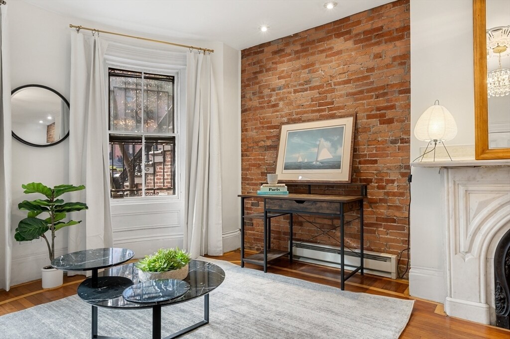 Building Photo - 15 Concord Sq