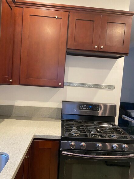 Building Photo - 1669 S Rimpau Blvd