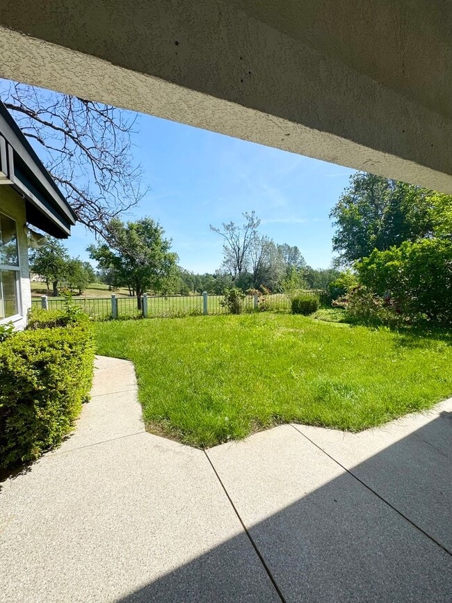 Building Photo - 1855 Gold Hills Dr