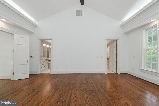 Building Photo - 8705 Belmart Rd