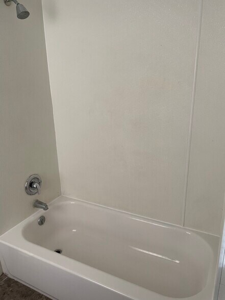 Building Photo - 230 Sturges Ave