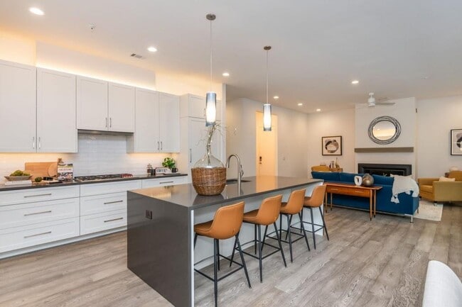 Building Photo - 1494 Red Fox Dr NE