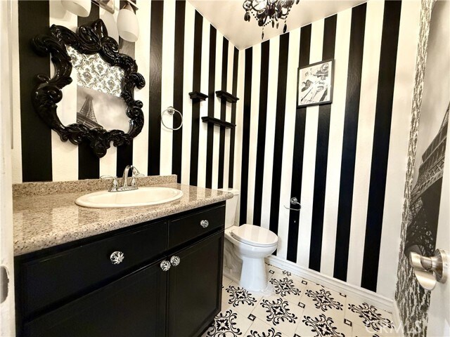 Building Photo - 7320 Lennox Ave