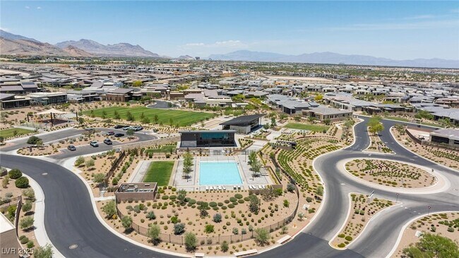 Building Photo - 10927 White Clay Dr