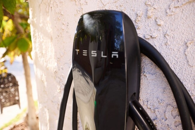 Building Photo - Edenhurst Ave. 3730 -RENTALS