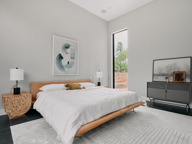 Building Photo - 412 Kemp St