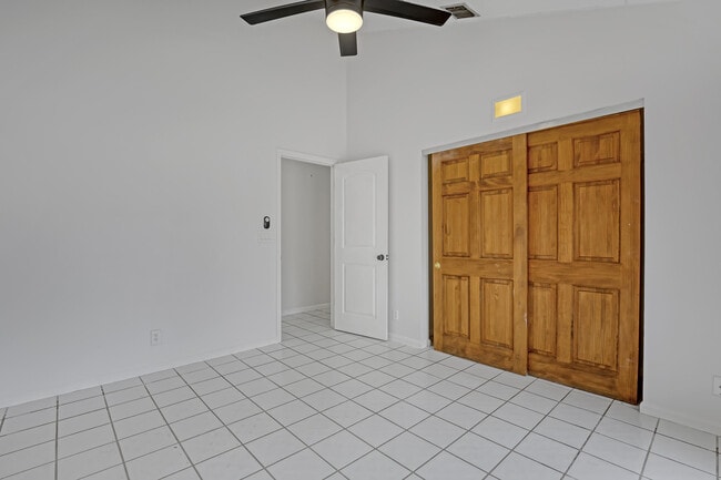 Building Photo - 1279 Periwinkle Pl