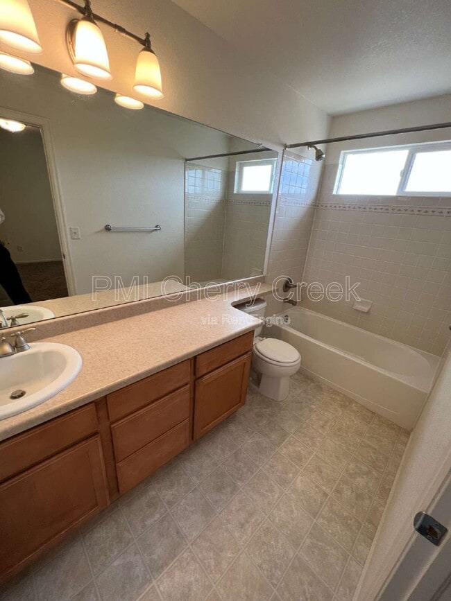 Building Photo - 2115 Selenite Ct