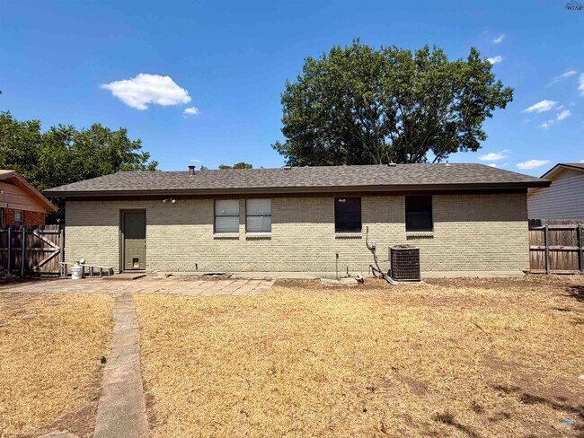 Building Photo - 4603 Western Hills Dr