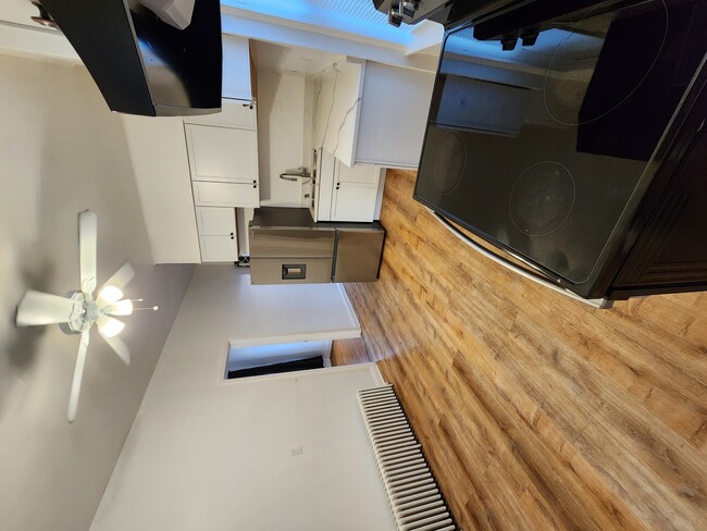 Building Photo - 3714 S Paulina St