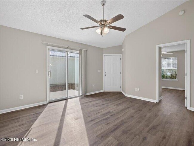 Building Photo - 1460 Ellis Trace Dr W