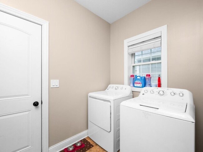 Building Photo - 67 Cobblestone Ln