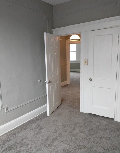 Building Photo - 3519 Reisterstown Rd