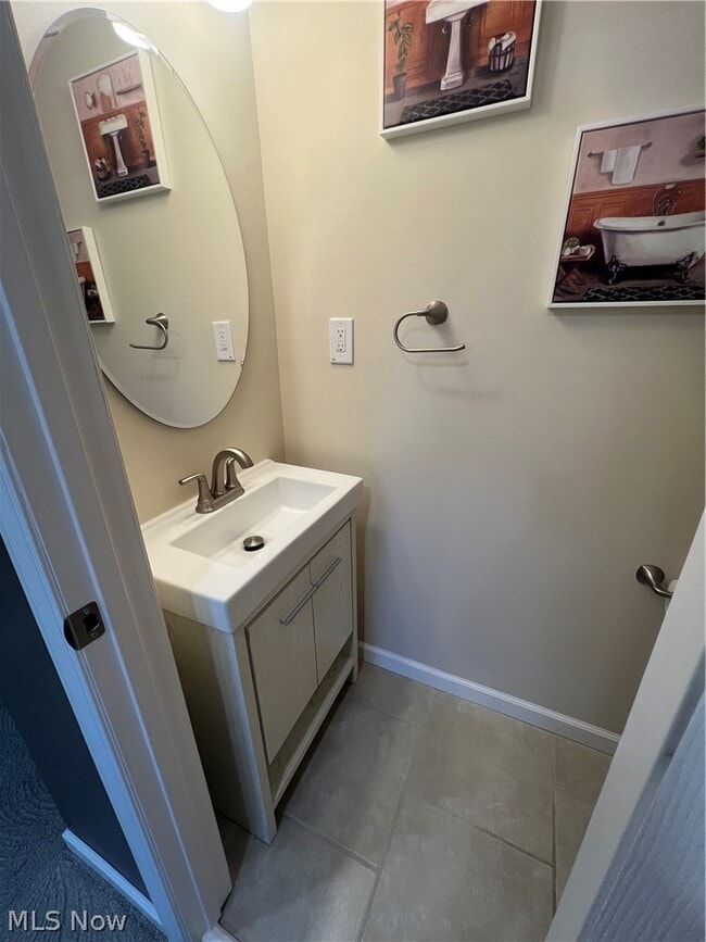 Building Photo - 1945 Chatam St