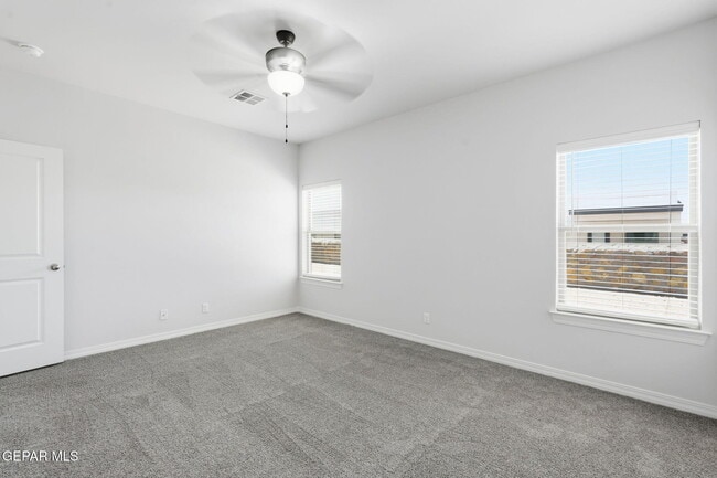 Building Photo - 909 Larkhall Pl