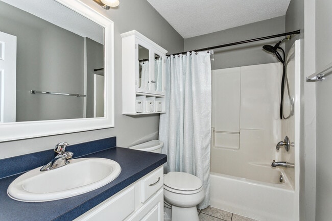 Building Photo - 2208 Seascale Ct