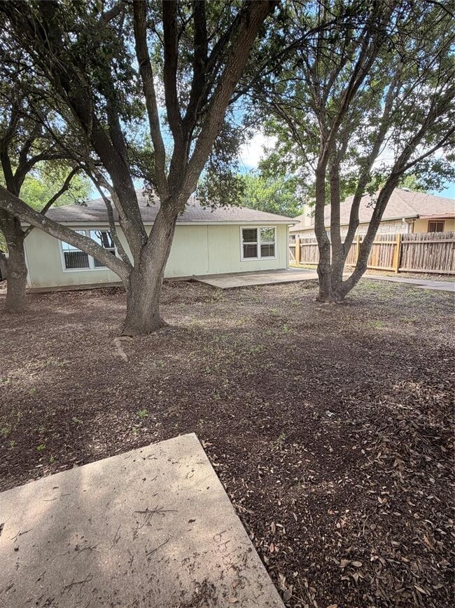 Building Photo - 931 Brandi Cir