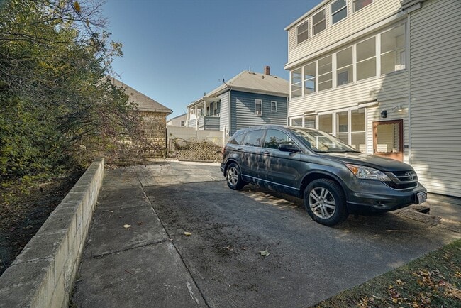 Building Photo - 14 Wheatland St