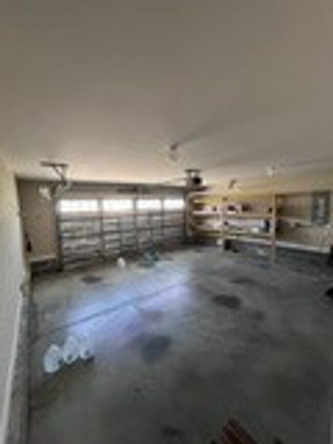 Building Photo - WoW on Wickford