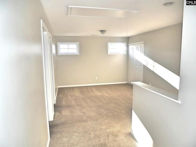 Building Photo - 58 Ridge Cir Dr