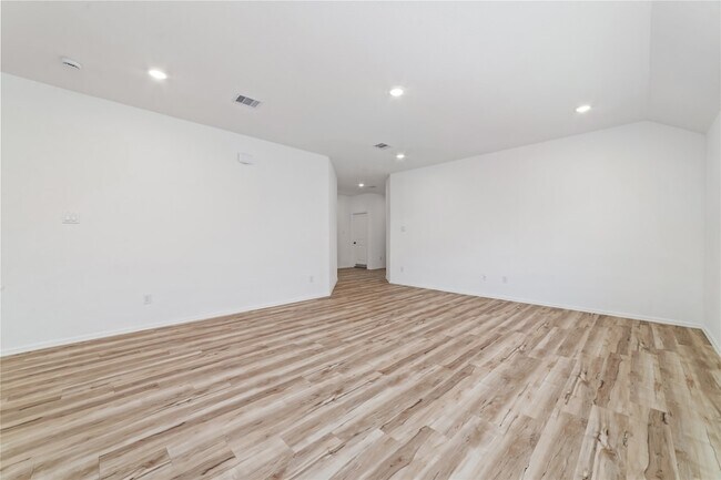 Building Photo - 5315 Sleepy Fox Ln