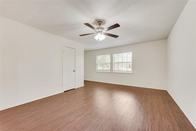 Building Photo - 516 Roberts Dr