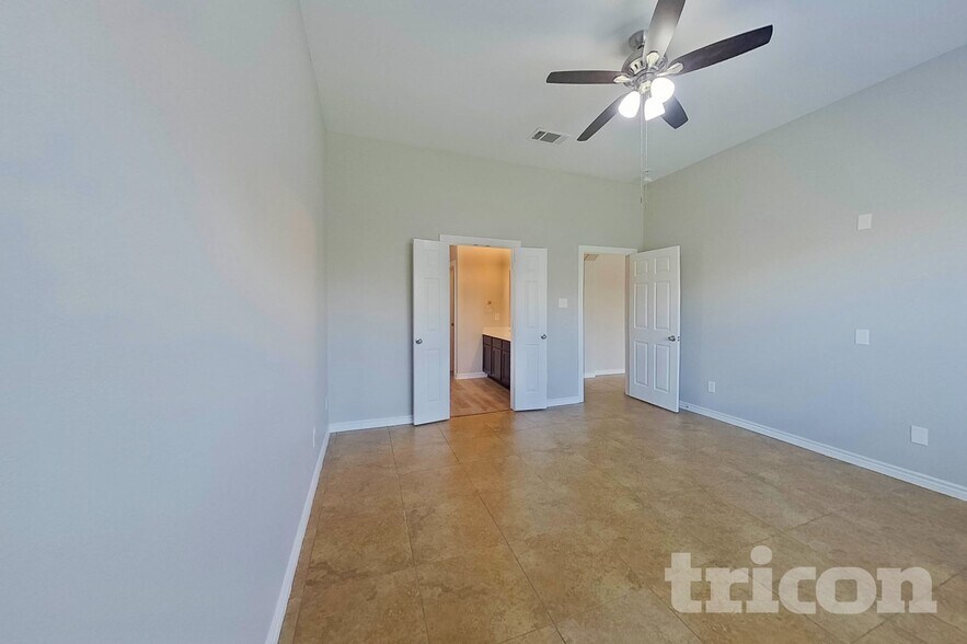 Building Photo - 1716 Anchorage Dr