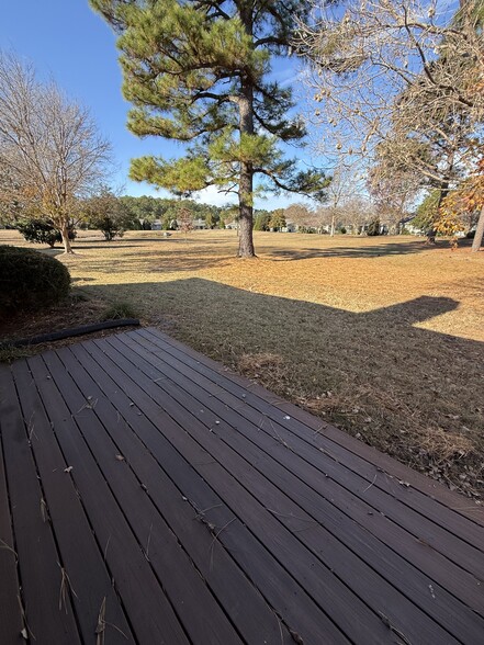 Back Deck - 5935 Inland Greens Dr