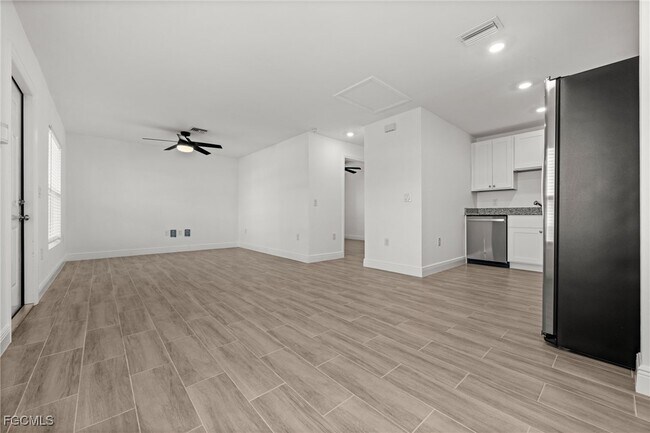 Building Photo - 915 Graystone Ave