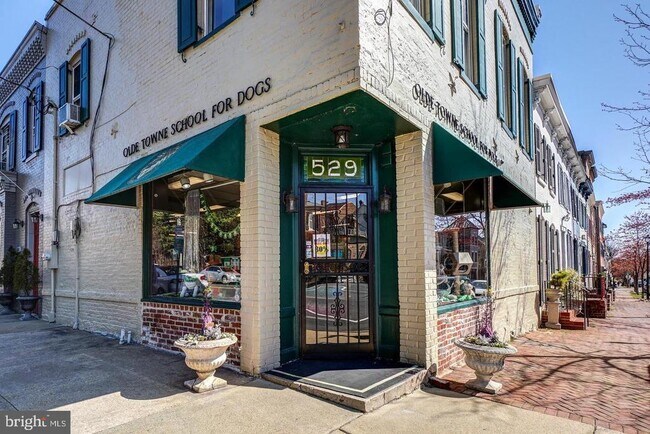 Building Photo - 2181 Jamieson Ave