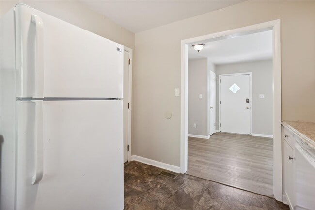 Building Photo - Big Bethel Heights - Hampton