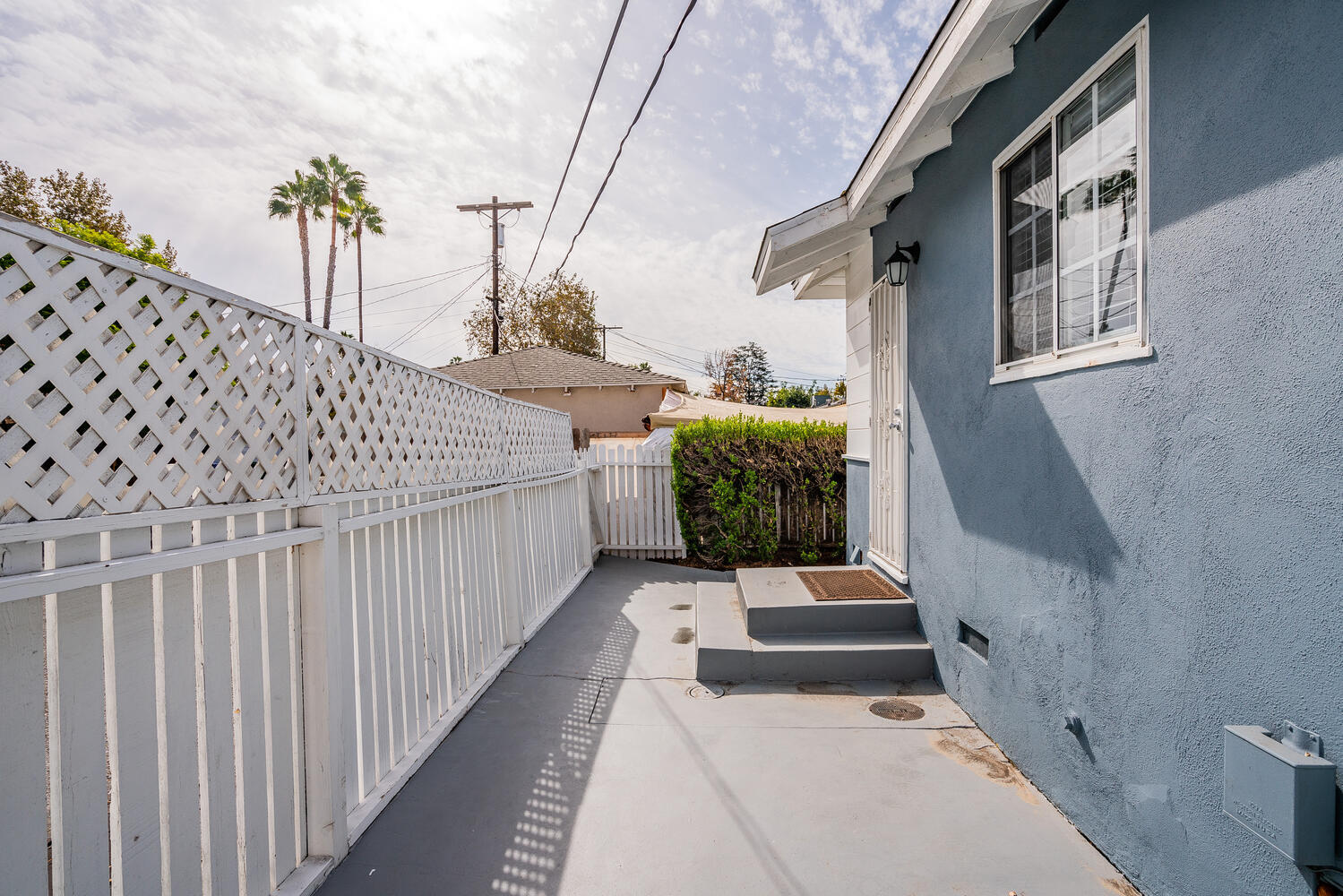 Building Photo - 5534 Kester Ave
