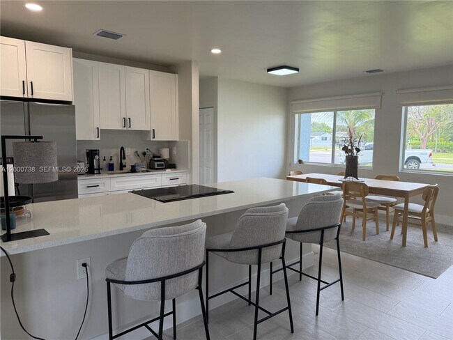 Building Photo - 20111 Gulfstream Rd