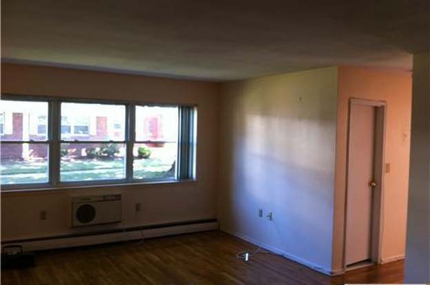 Building Photo - 38 Woodedge Ave