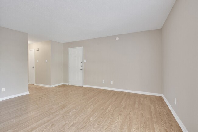 Building Photo - 1300 S Baker Ave