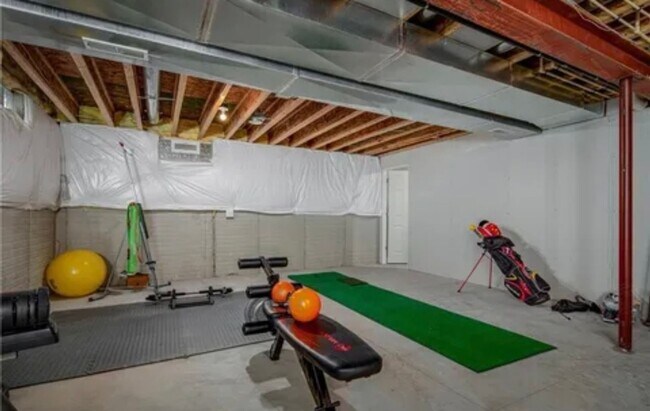 Building Photo - Spacious 3BR House in Brunswick