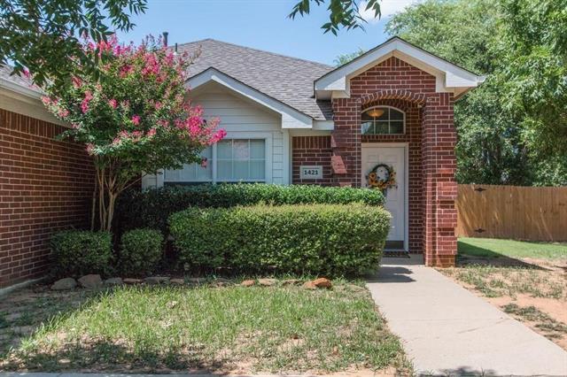 Primary Photo - 1421 Park Palisades Dr