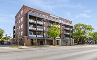 Building Photo - 435 Madison St