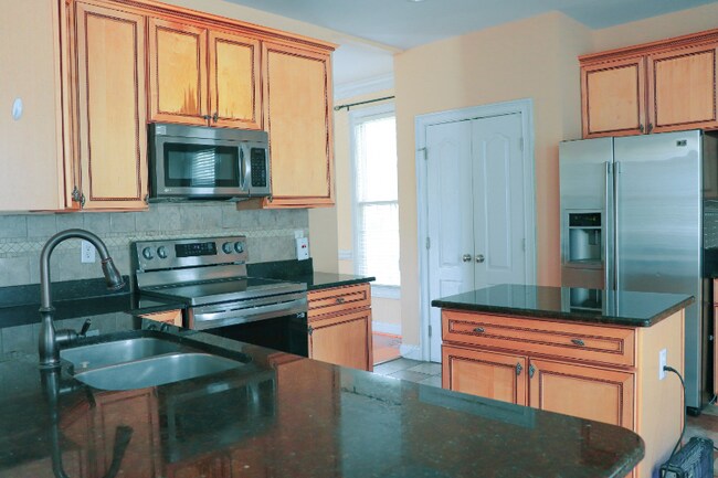 Building Photo - 158 Fort Jackson Rd