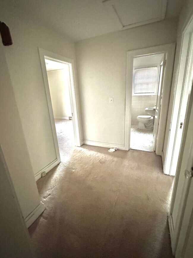 Building Photo - 2603 Lane Ave