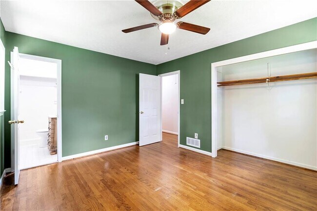 Building Photo - 2850 Templar Knight Dr