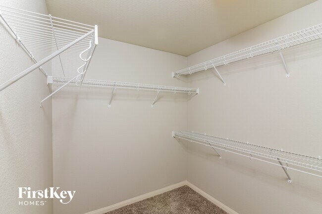 Building Photo - 12708 Shoreline Dr