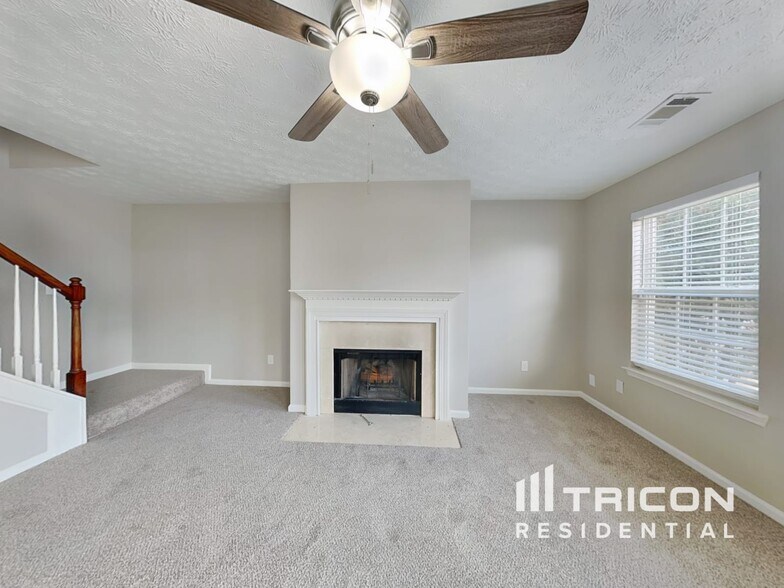 Building Photo - 2726 Storybook Ct