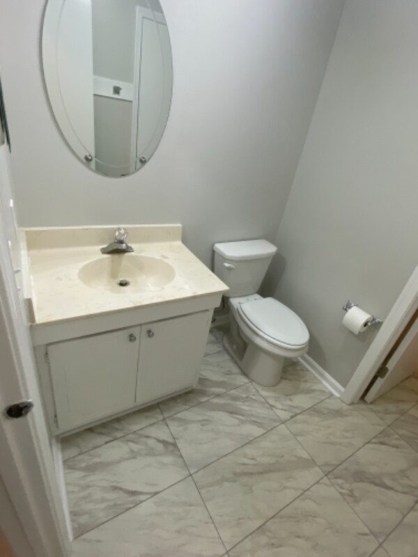 Building Photo - 5912 Wintergreen Dr