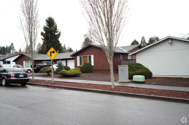 Primary Photo - Battlecreek Apartments