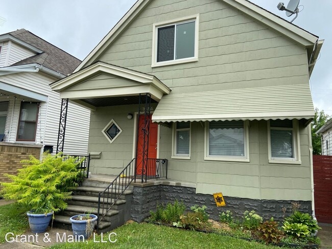 Primary Photo - 2 br, 2.5 bath House - 2315 Yemans St.