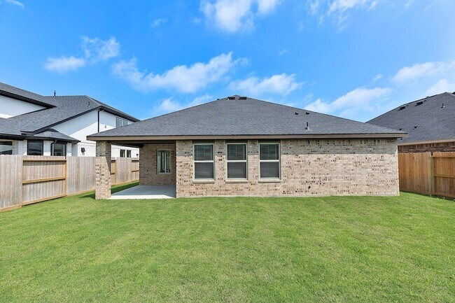 Building Photo - 31546 Beacon Cove Trl