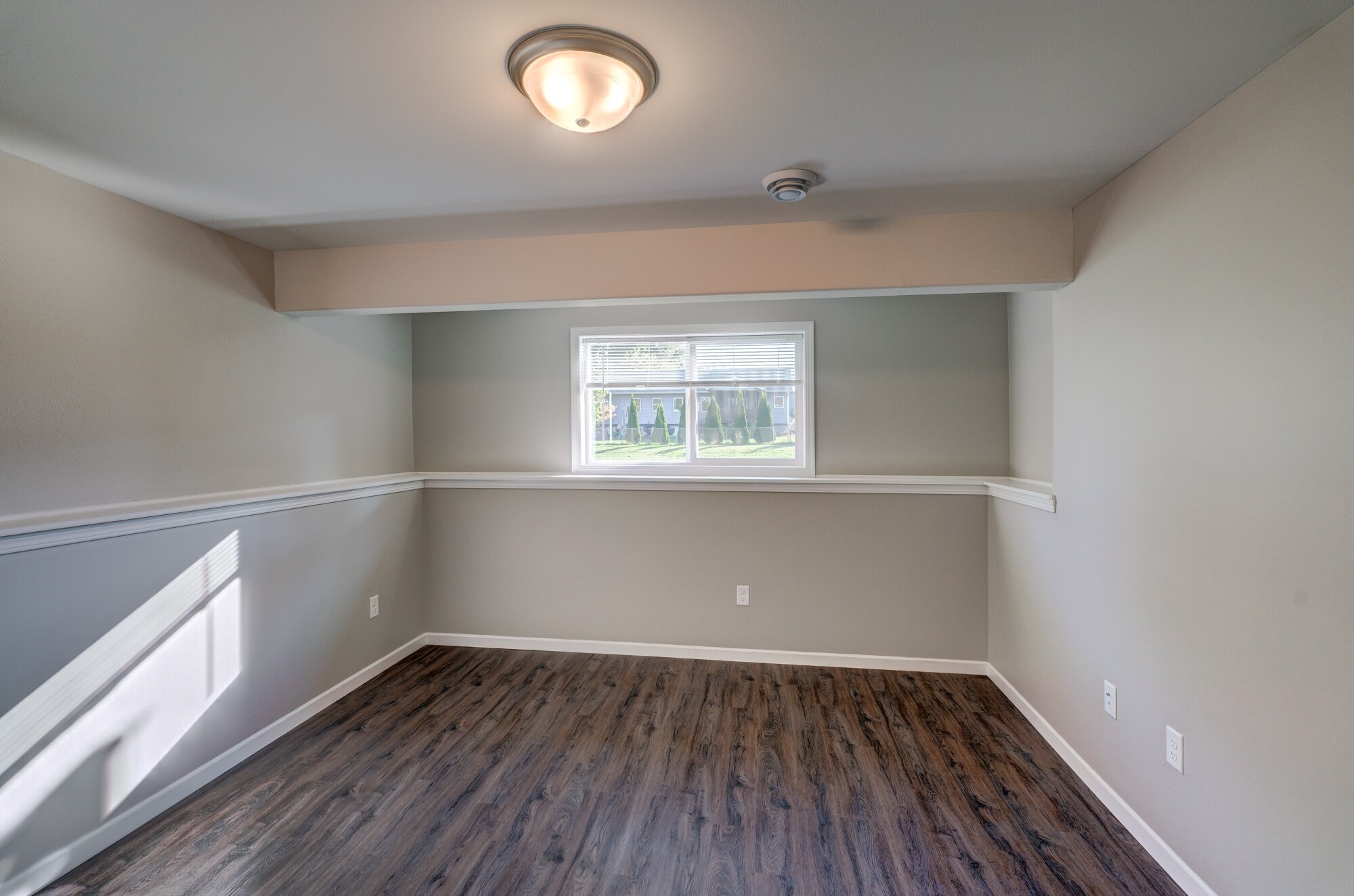 3rd bedroom on lower level - 846 Thompson Drive